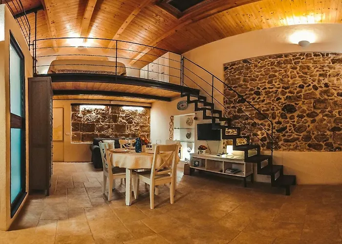 Hillary\'S Loft