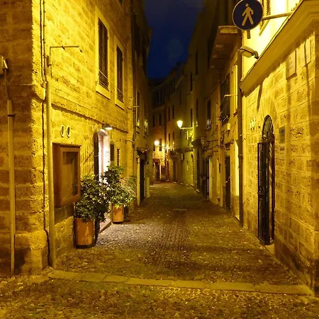 Hillary'S Loft Apartamento Alghero Exterior foto